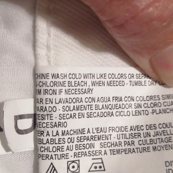 NWOT, jeanstar ladies white capris, size..4 - Picture 10 of 10